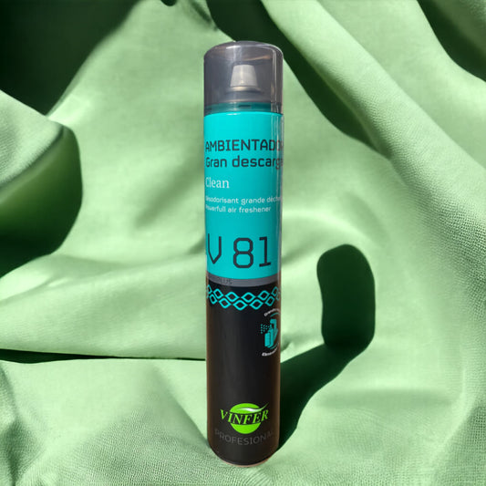 Produto Ambientador Ambilus Grande Descarga Clean V 81 em fundo verde