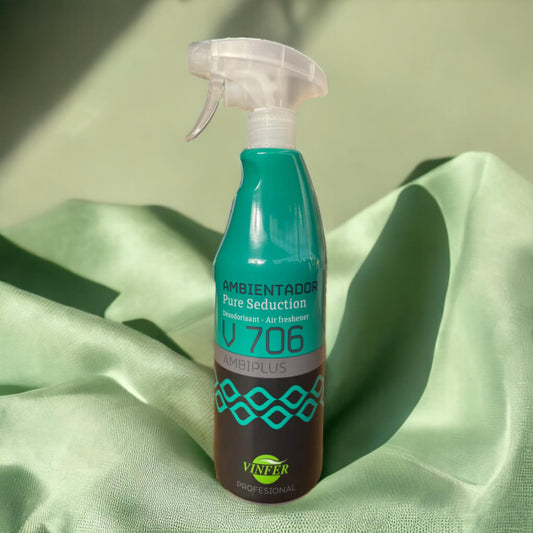 Produto Ambientador Ambilus Pure Seduction V 706 em fundo verde